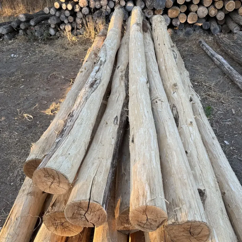 4m-es | háncsolt | akác oszlop | 40ONH